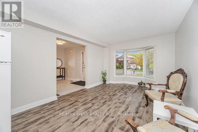 86 Dina Road, Vaughan, Ontario  L6A 1L7 - Photo 8 - N12474229