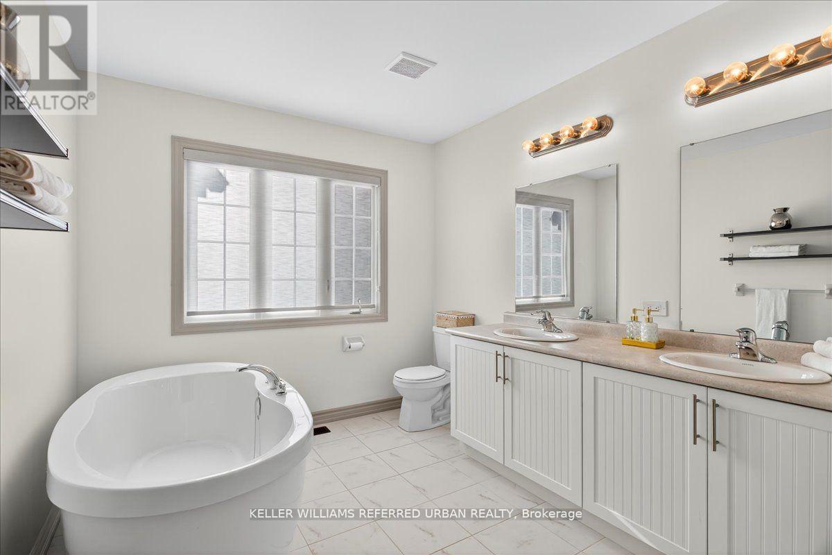 431 Rita's Avenue, Newmarket, Ontario  L3X 2N1 - Photo 26 - N12474253