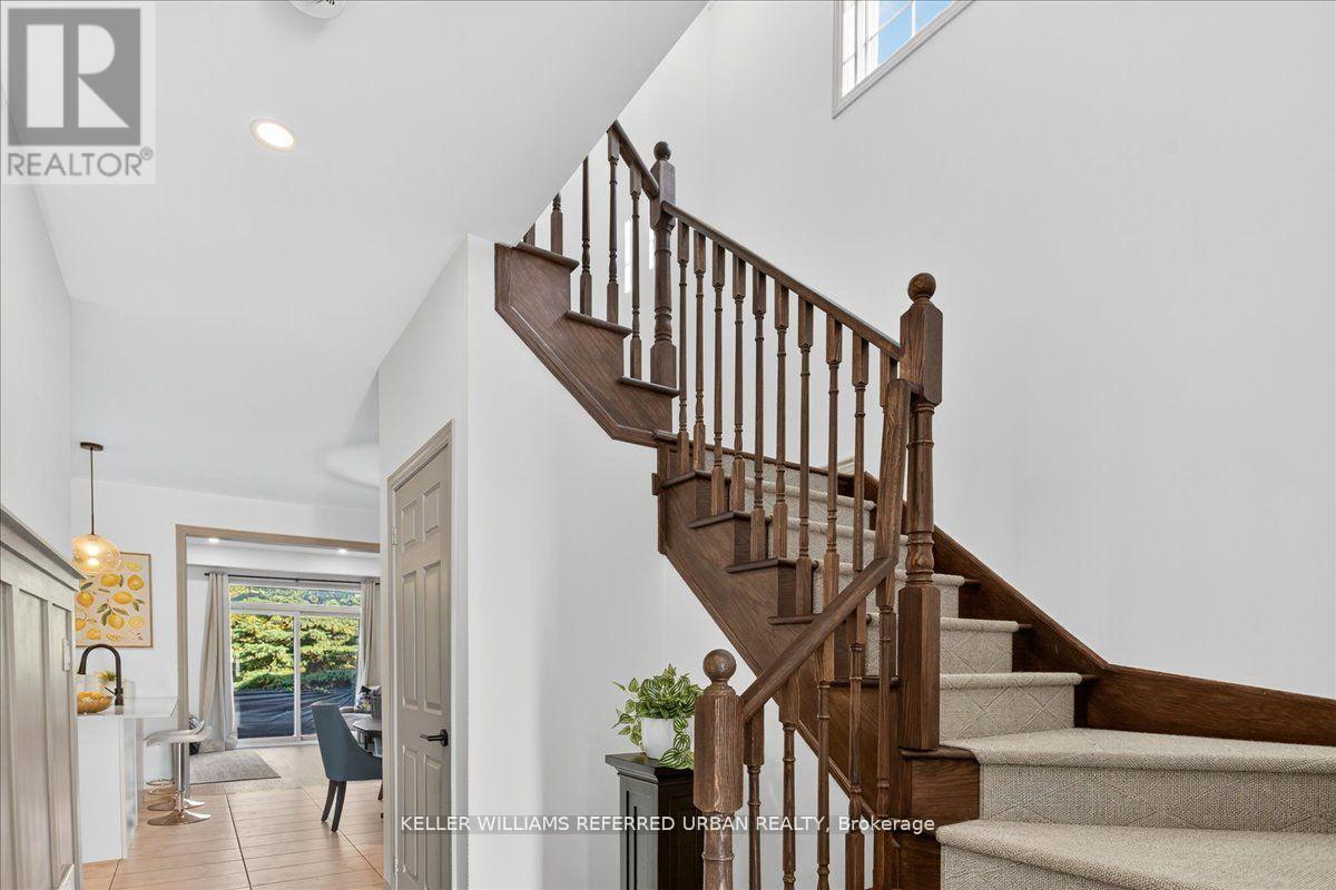 431 Rita's Avenue, Newmarket, Ontario  L3X 2N1 - Photo 7 - N12474253