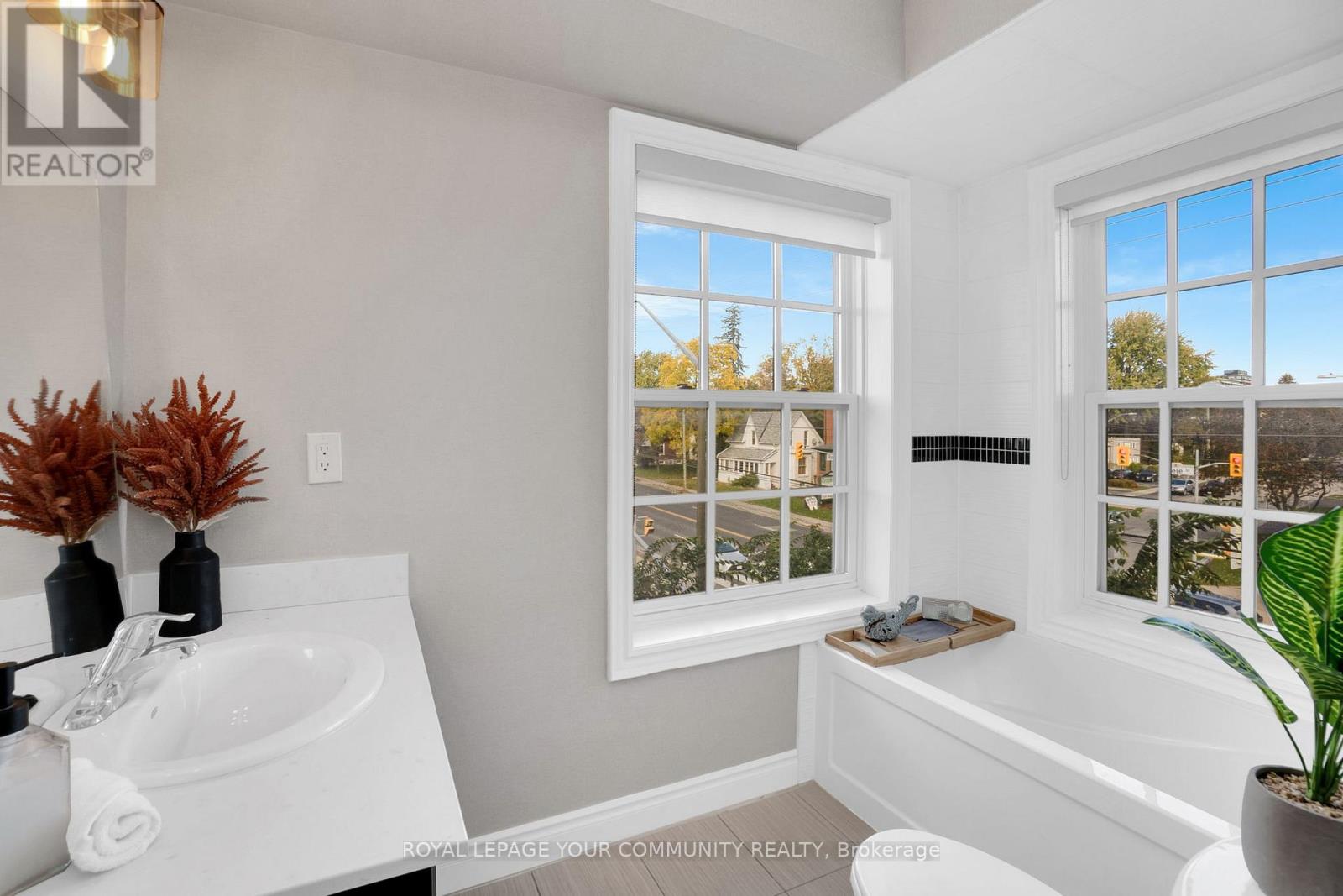 8 - 10060 Keele Street, Vaughan, Ontario  L6A 4V6 - Photo 20 - N12474303