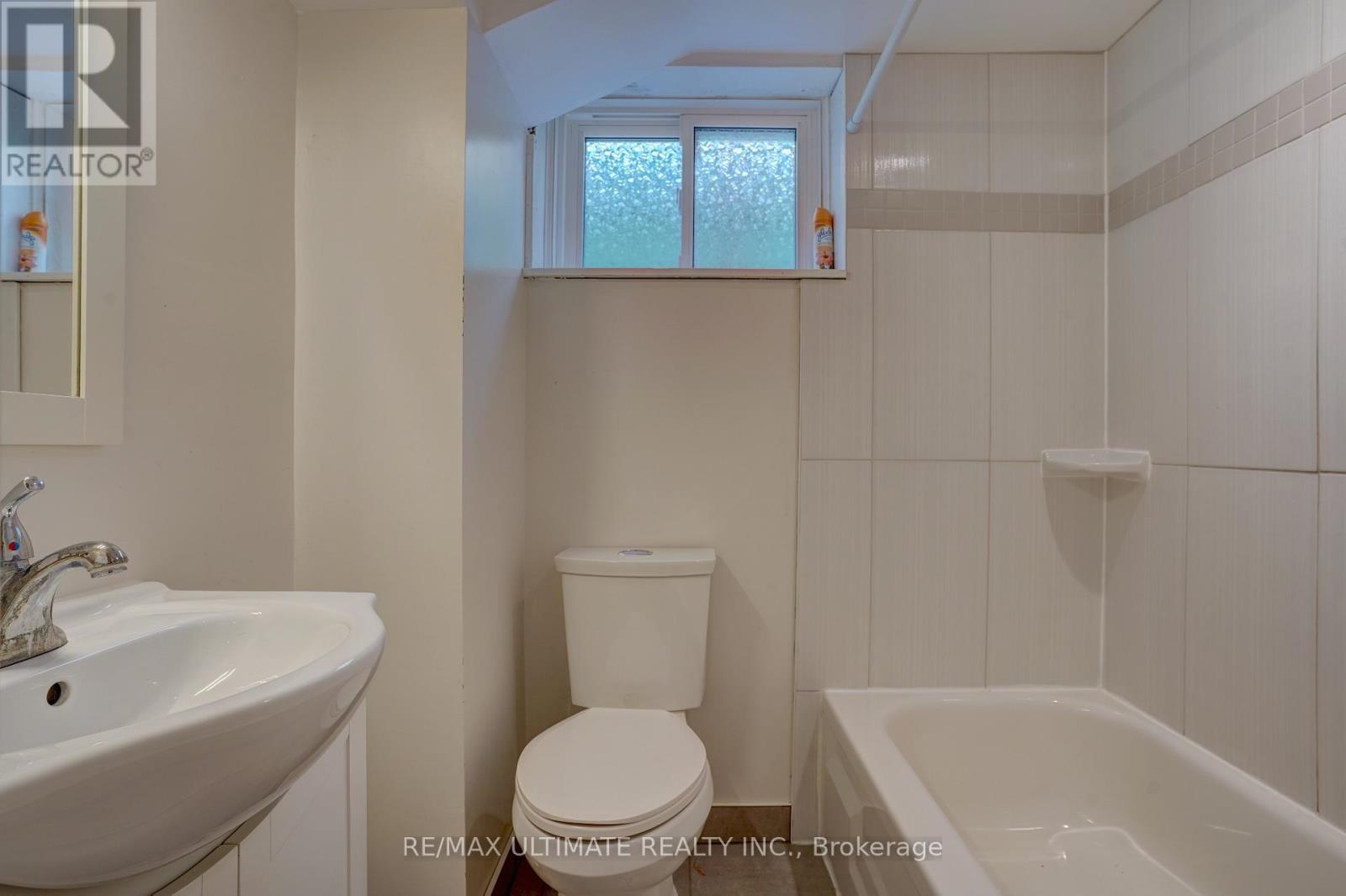 Lower - 23 Falmouth Avenue, Toronto, Ontario  M1K 4M5 - Photo 12 - E12471296