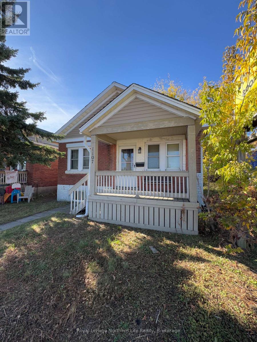 1107 Algonquin Avenue, North Bay, Ontario P1B 4Y1 - Photo 14 - X12474324