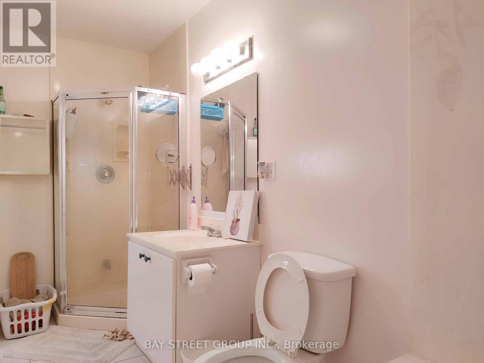 76 Greensboro Drive, Markham, Ontario  L3R 0V5 - Photo 18 - N12194417