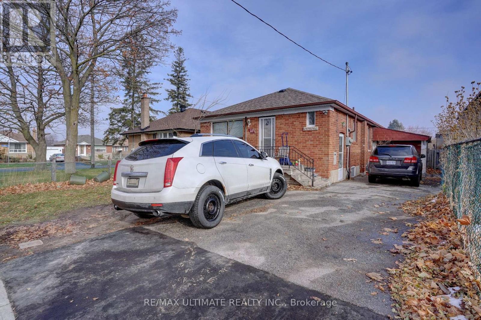 Lower - 23 Falmouth Avenue, Toronto, Ontario  M1K 4M5 - Photo 1 - E12471296