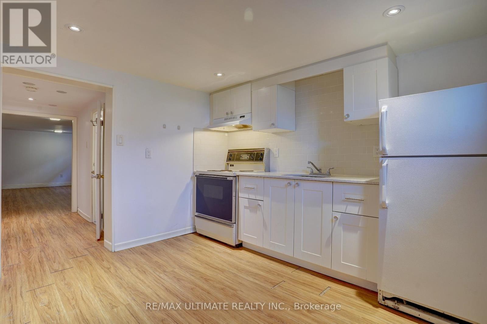 Lower - 23 Falmouth Avenue, Toronto, Ontario  M1K 4M5 - Photo 9 - E12471296