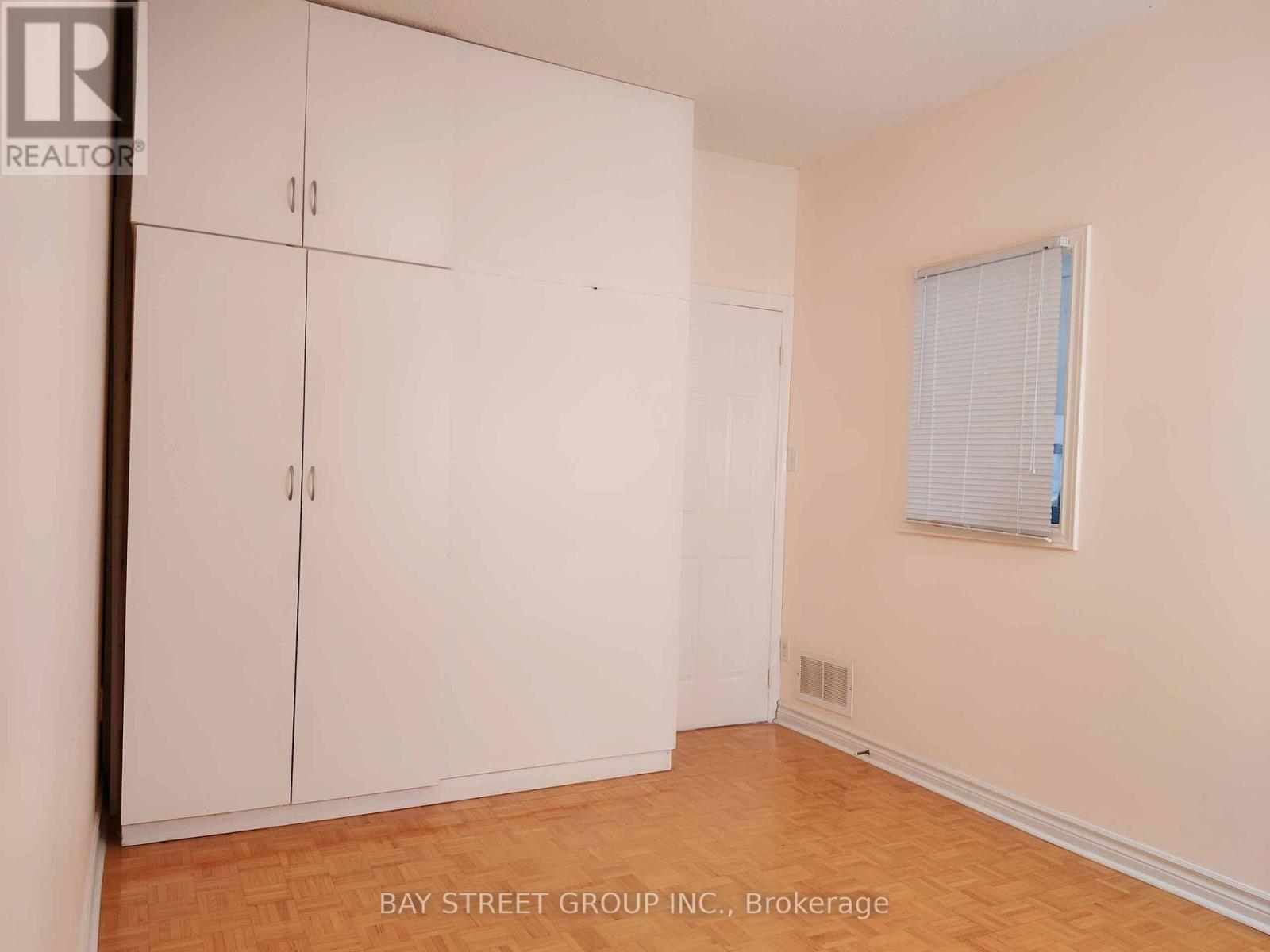 76 Greensboro Drive, Markham, Ontario  L3R 0V5 - Photo 6 - N12194417
