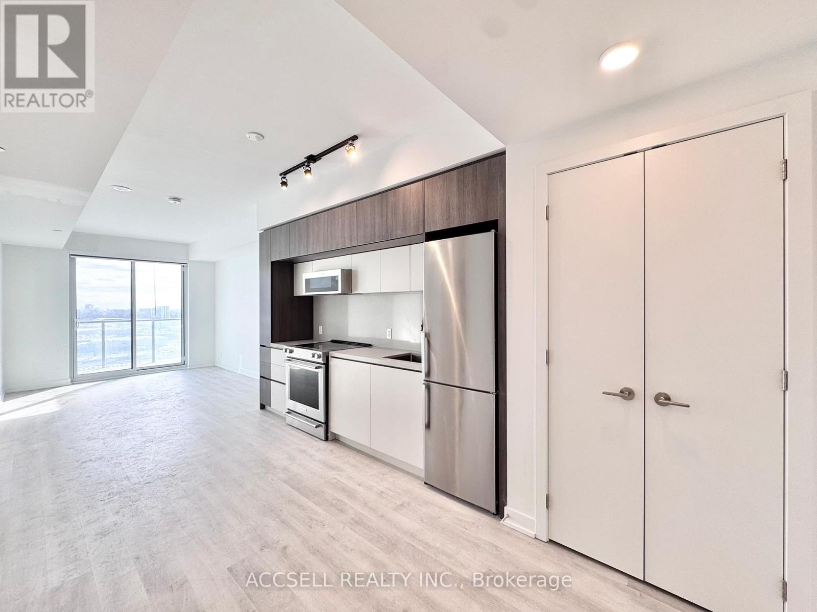 W2805 - 185 Millway Avenue, Vaughan, Ontario  L4K 0L2 - Photo 4 - N12472974