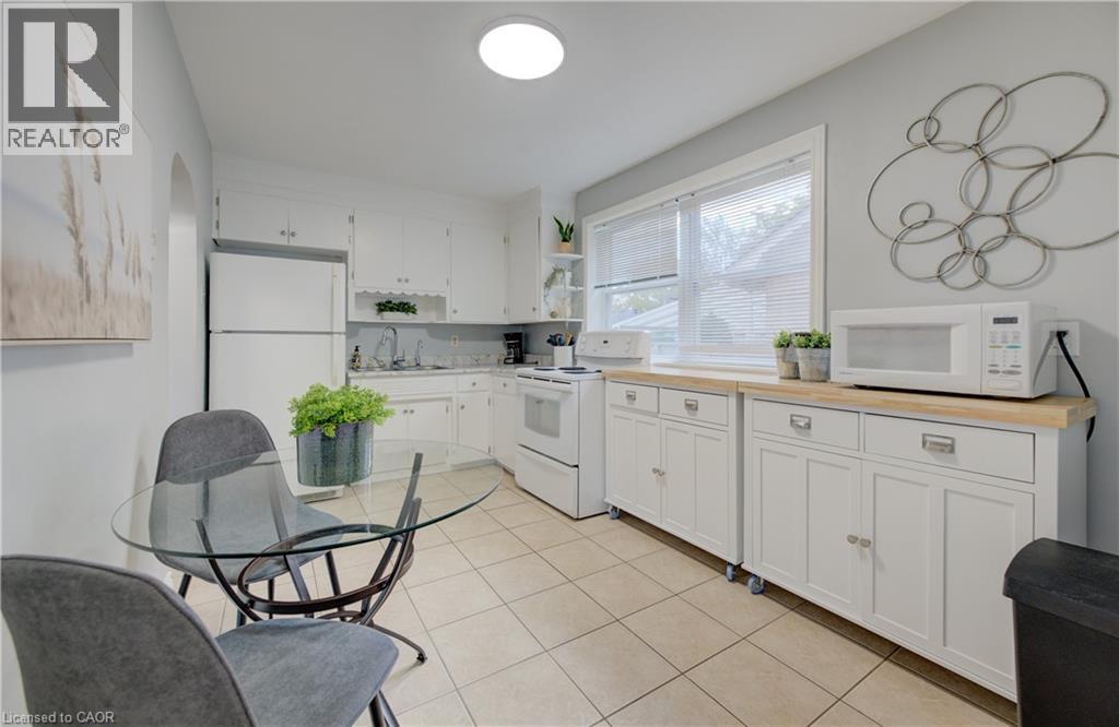 59 Edinburgh Road, Kitchener, Ontario  N2B 1M4 - Photo 10 - 40780435