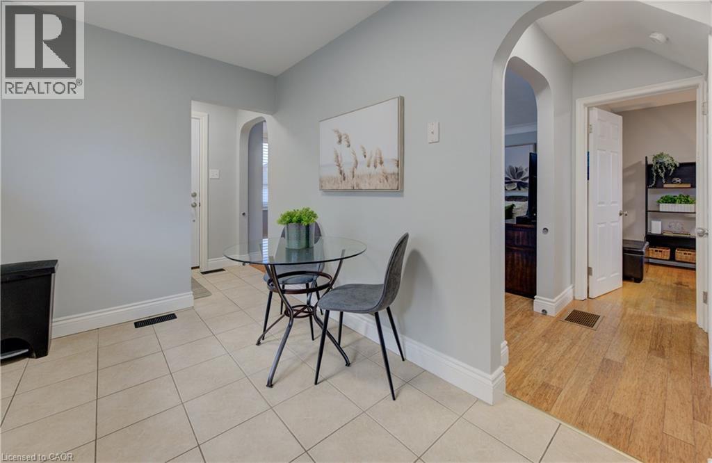 59 Edinburgh Road, Kitchener, Ontario  N2B 1M4 - Photo 11 - 40780435