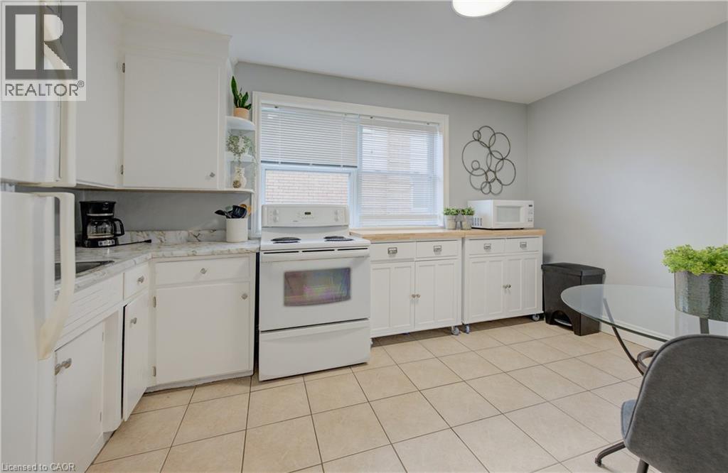 59 Edinburgh Road, Kitchener, Ontario  N2B 1M4 - Photo 8 - 40780435