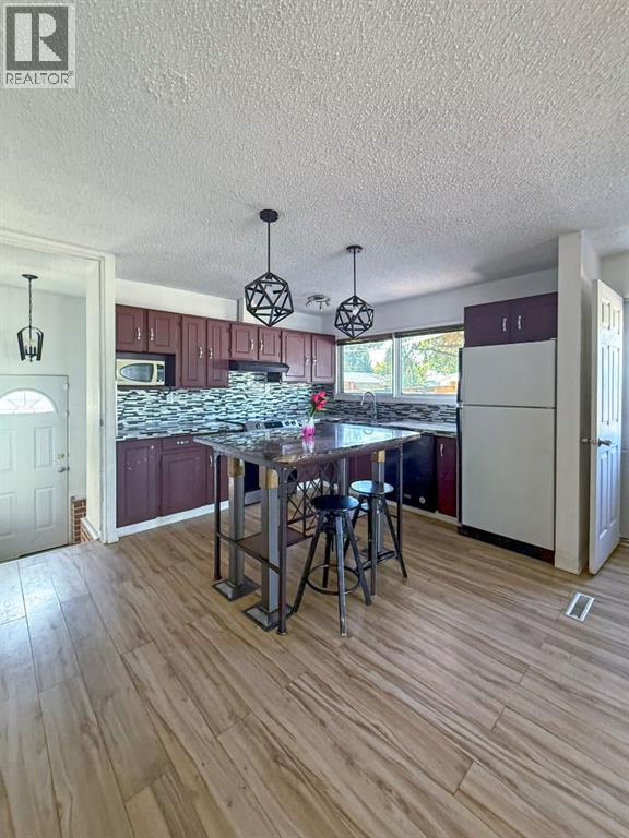 823 23 Street N, Lethbridge, Alberta  T1H 3S9 - Photo 8 - A2243483