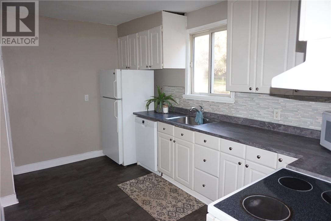 55 Copper Street, Greater Sudbury, Ontario  P3E 2C4 - Photo 2 - 2125324