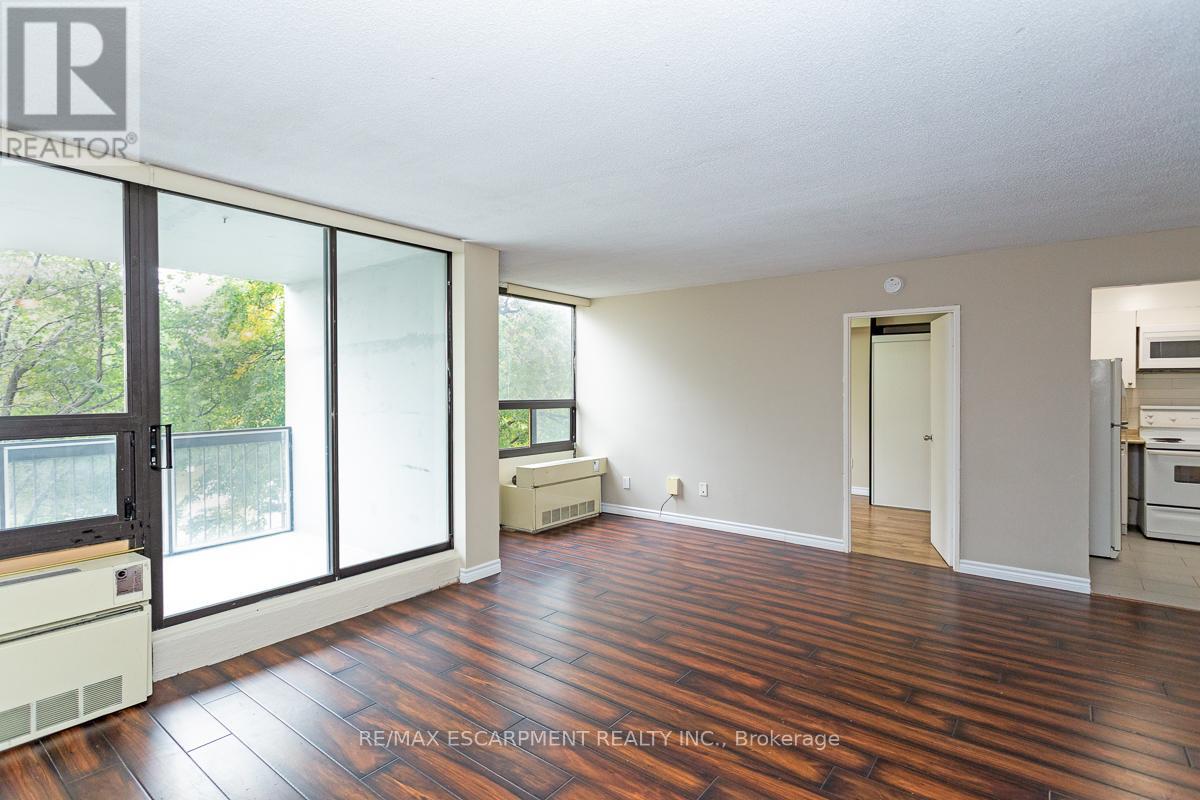 120 - 50 Mississauga Valley Boulevard, Mississauga, Ontario  L5A 3S2 - Photo 11 - W12381594
