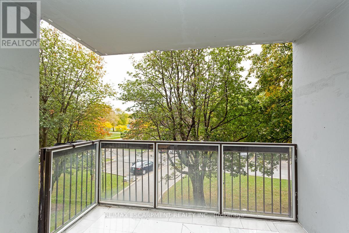 120 - 50 Mississauga Valley Boulevard, Mississauga, Ontario  L5A 3S2 - Photo 29 - W12381594