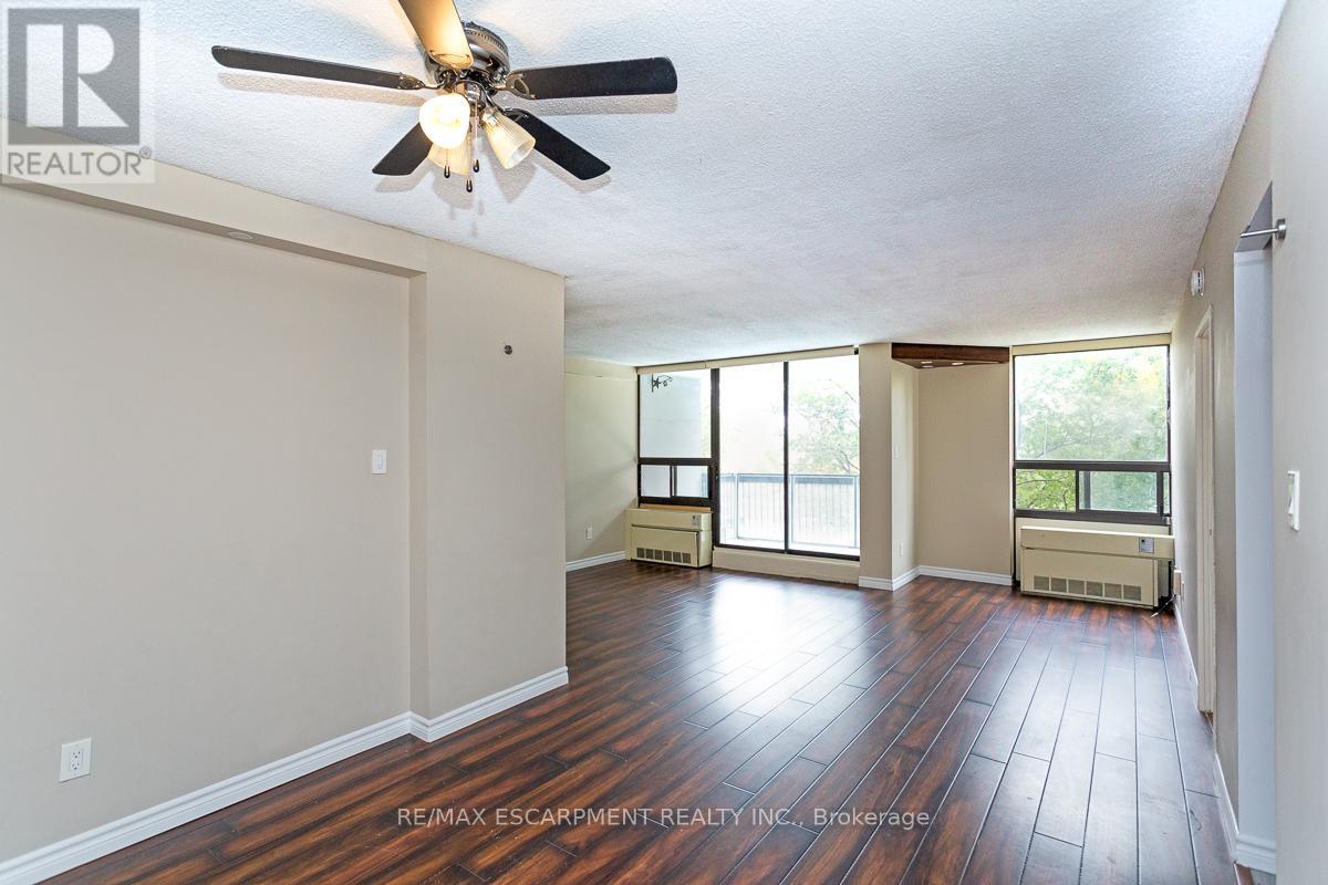 120 - 50 Mississauga Valley Boulevard, Mississauga, Ontario  L5A 3S2 - Photo 7 - W12381594