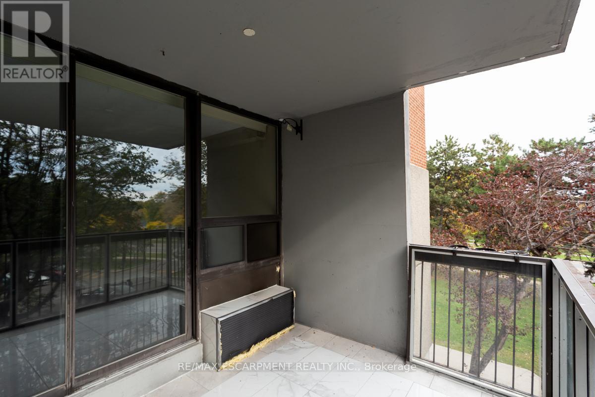 120 - 50 Mississauga Valley Boulevard, Mississauga, Ontario  L5A 3S2 - Photo 26 - W12381594