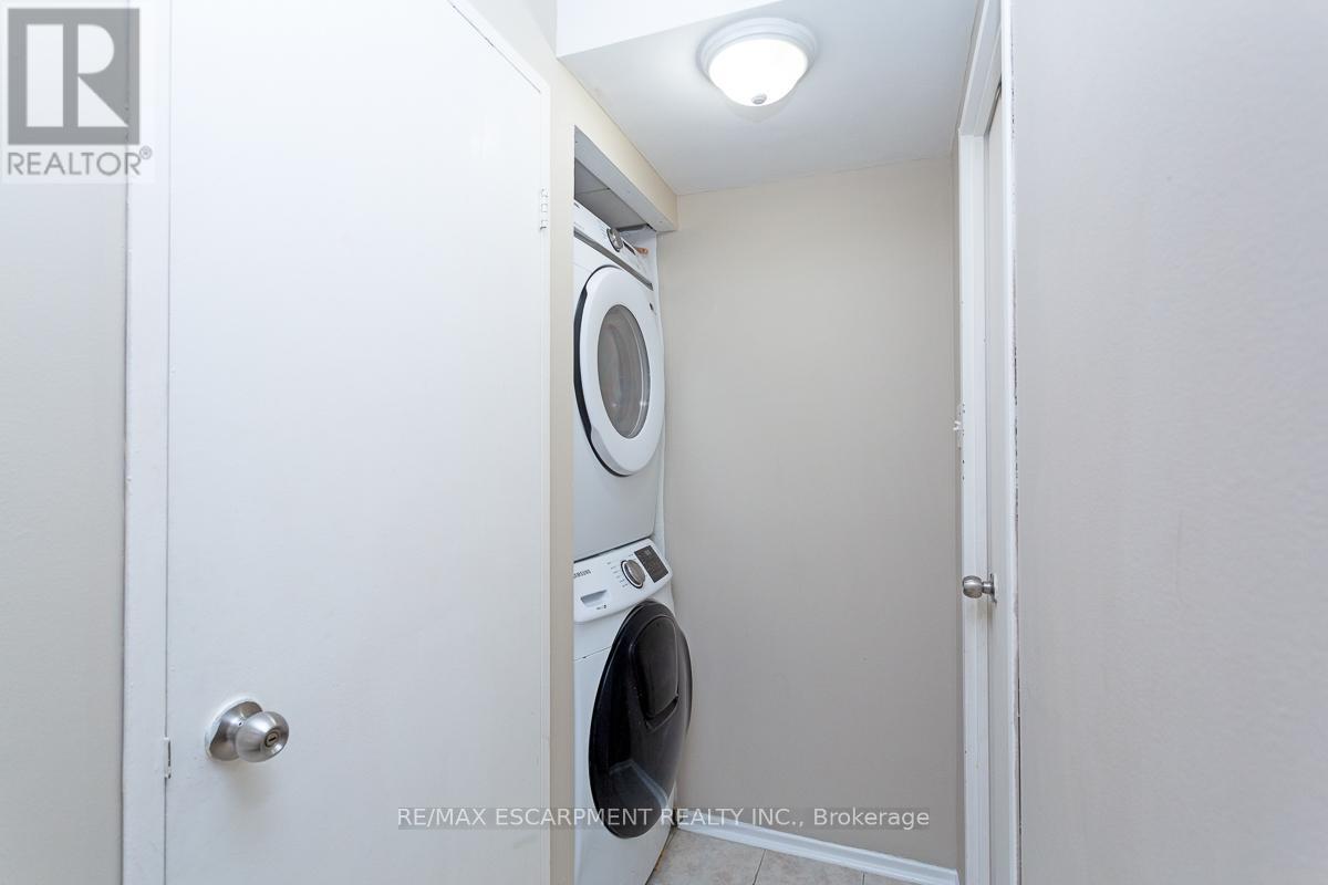 120 - 50 Mississauga Valley Boulevard, Mississauga, Ontario  L5A 3S2 - Photo 24 - W12381594