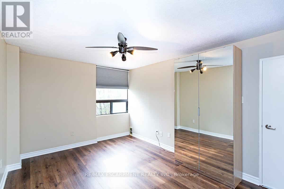 120 - 50 Mississauga Valley Boulevard, Mississauga, Ontario  L5A 3S2 - Photo 20 - W12381594