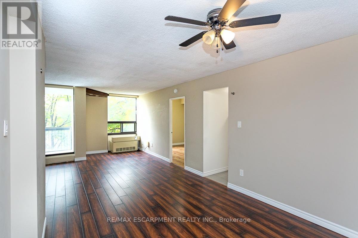 120 - 50 Mississauga Valley Boulevard, Mississauga, Ontario  L5A 3S2 - Photo 8 - W12381594