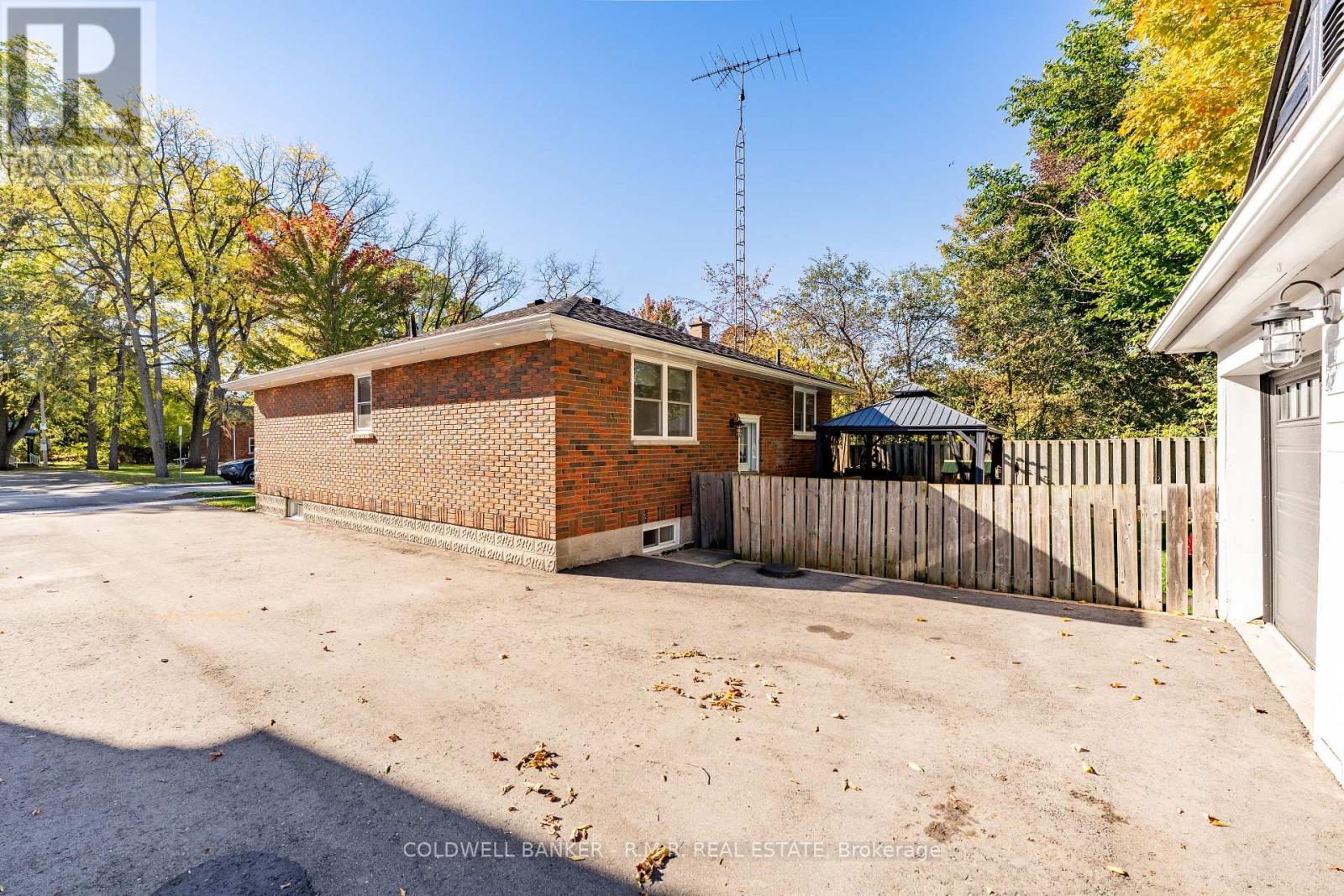 18 Centreview Street, Clarington, Ontario  L0B 1M0 - Photo 6 - E12474311