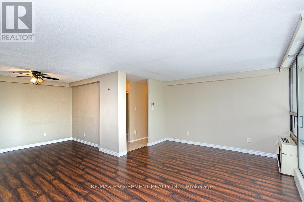 120 - 50 Mississauga Valley Boulevard, Mississauga, Ontario  L5A 3S2 - Photo 5 - W12381594