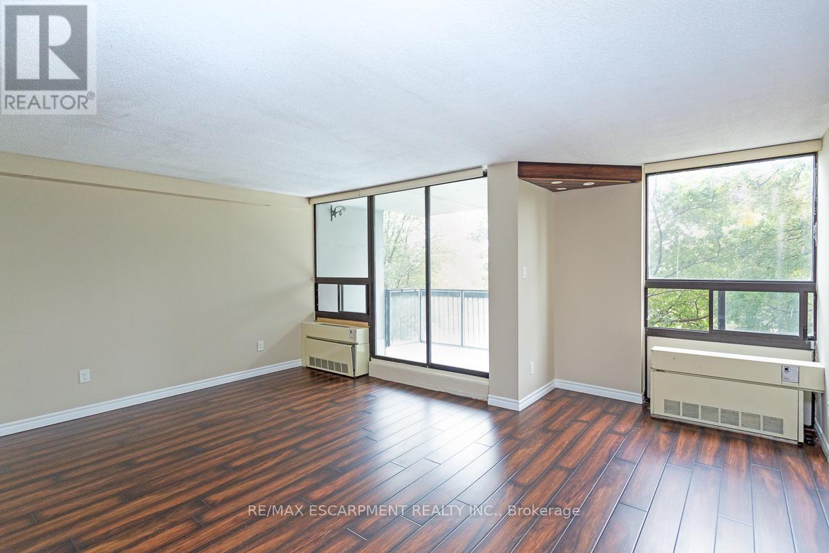 120 - 50 Mississauga Valley Boulevard, Mississauga, Ontario  L5A 3S2 - Photo 9 - W12381594