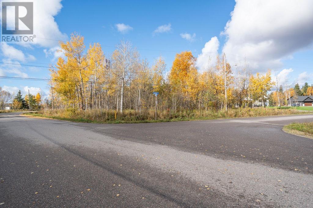 82 Sunset Dr, Sault Ste. Marie, Ontario  P6C 6G4 - Photo 4 - SM253032