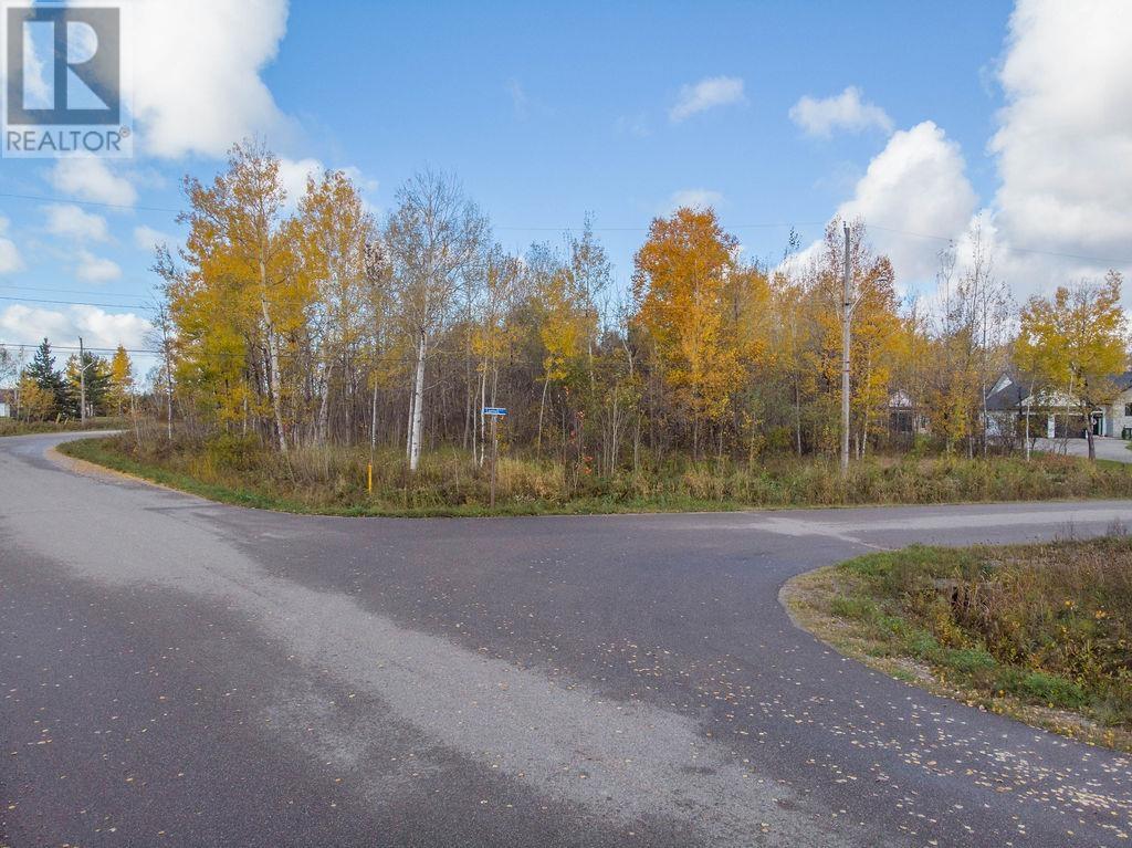 82 Sunset Dr, Sault Ste. Marie, Ontario  P6C 6G4 - Photo 3 - SM253032