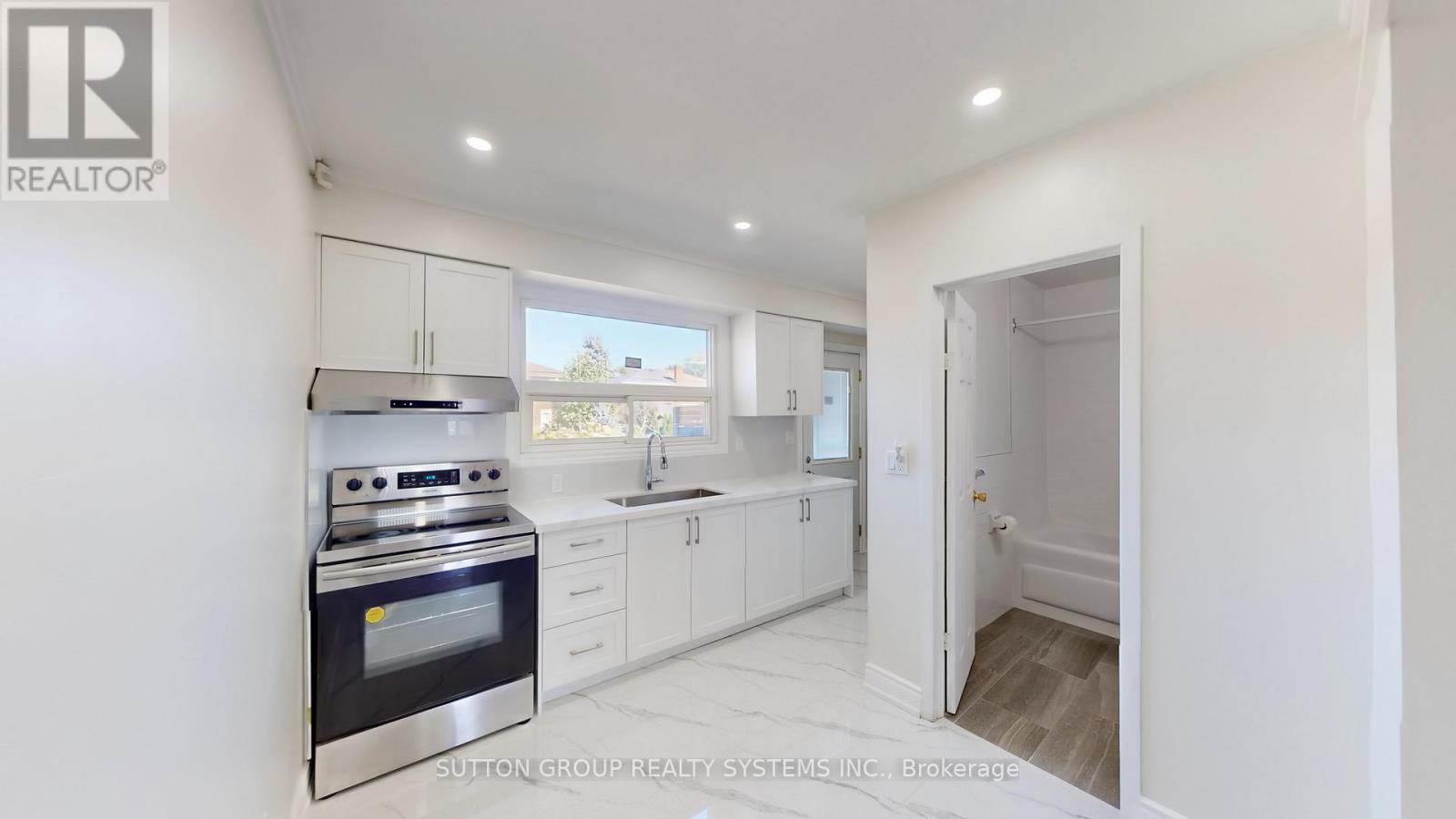 128 Northland Avenue, Toronto, Ontario  M6N 2E2 - Photo 6 - W12471197
