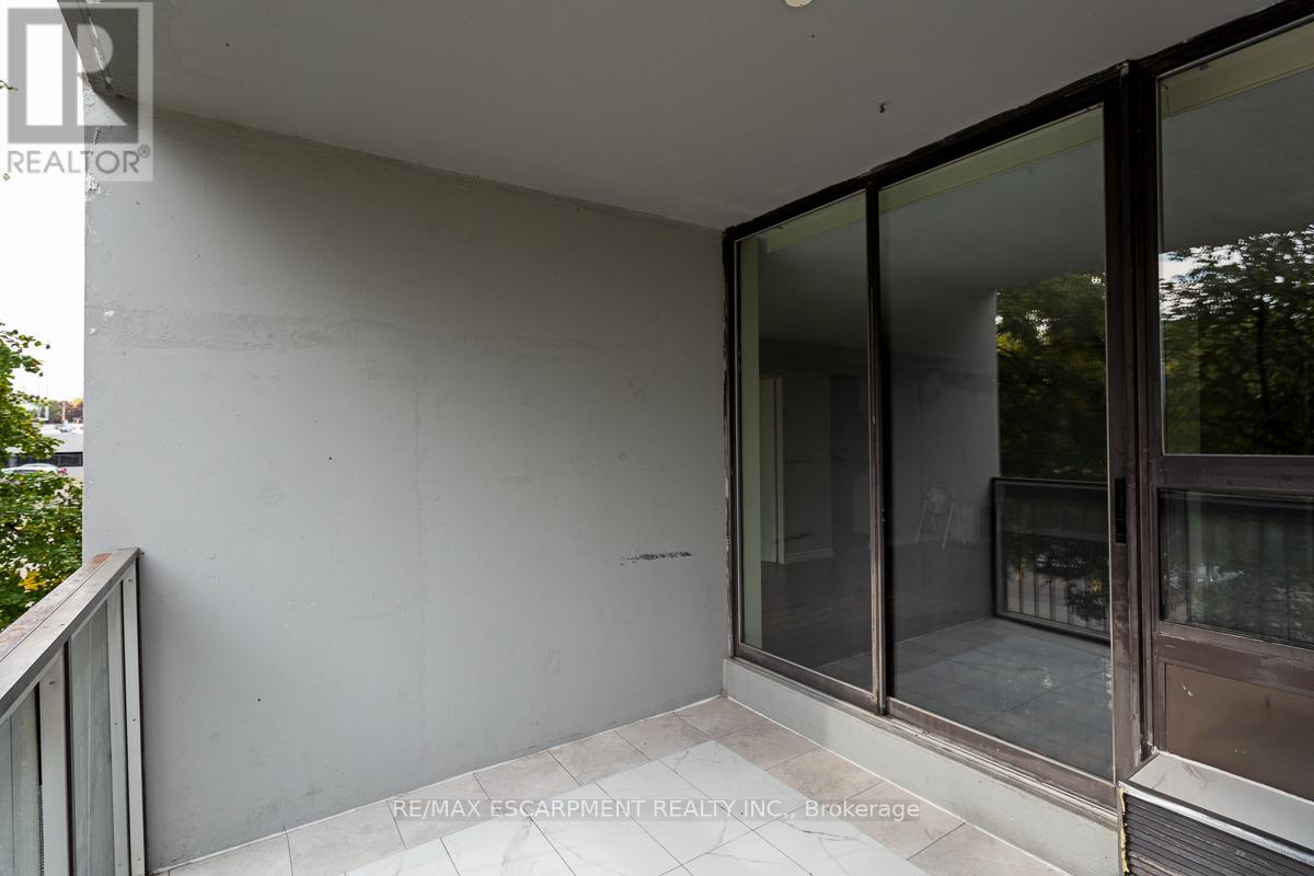 120 - 50 Mississauga Valley Boulevard, Mississauga, Ontario  L5A 3S2 - Photo 28 - W12381594