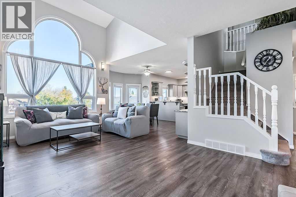 125 Cimarron Rise, Okotoks, Alberta  T1S 1M7 - Photo 9 - A2264021