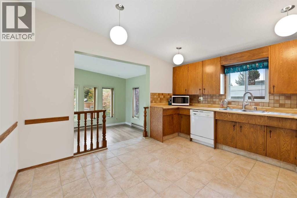 2236 98 Avenue Sw, Calgary, Alberta  T2V 0Z1 - Photo 13 - A2265480