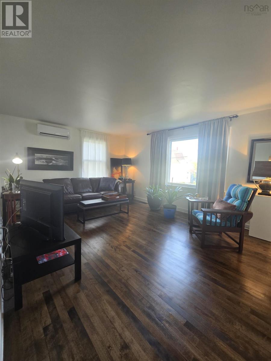 24 Prince Street, Bridgewater, Nova Scotia  B4V 1C6 - Photo 31 - 202526028