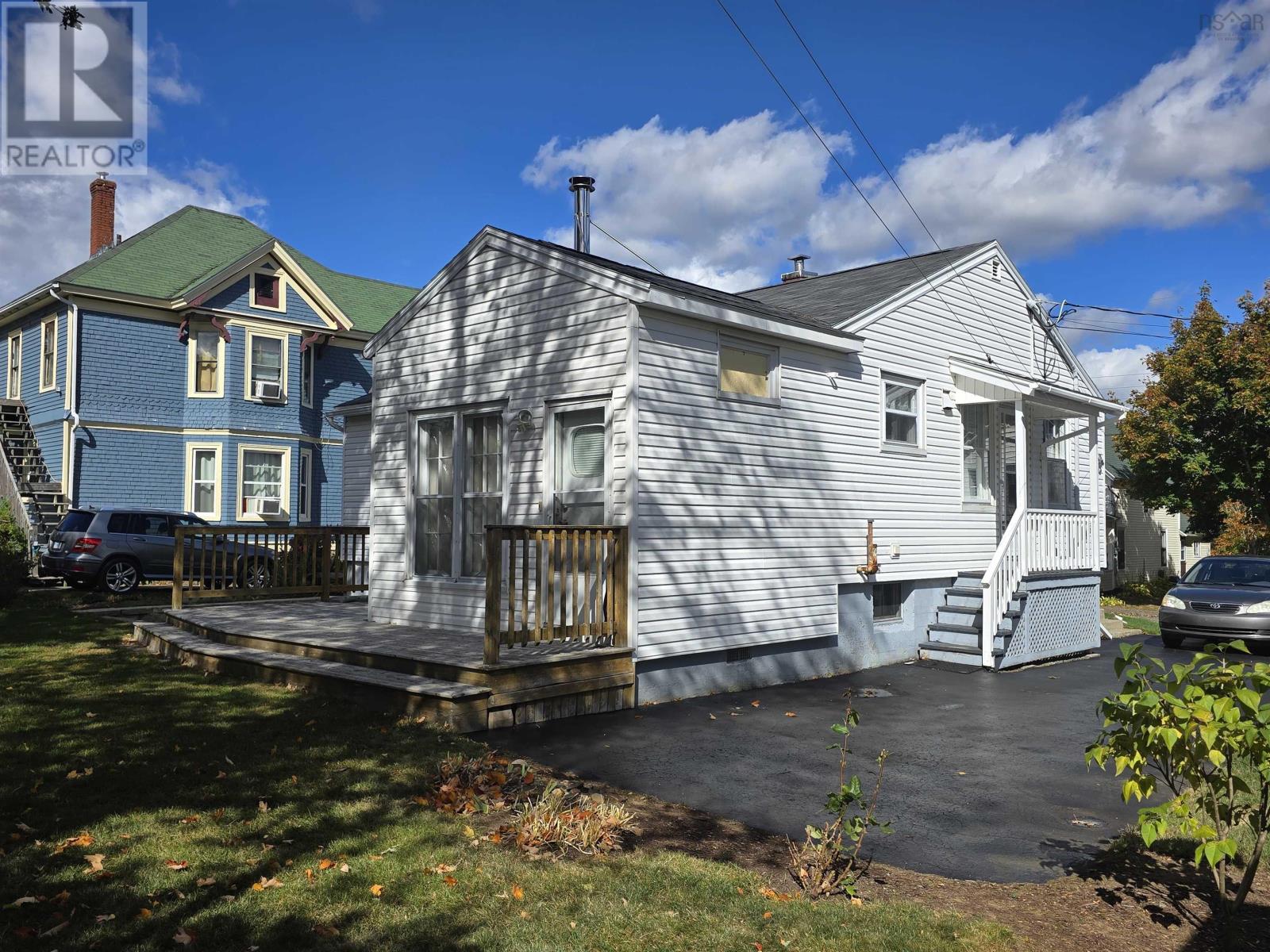 24 Prince Street, Bridgewater, Nova Scotia  B4V 1C6 - Photo 7 - 202526028