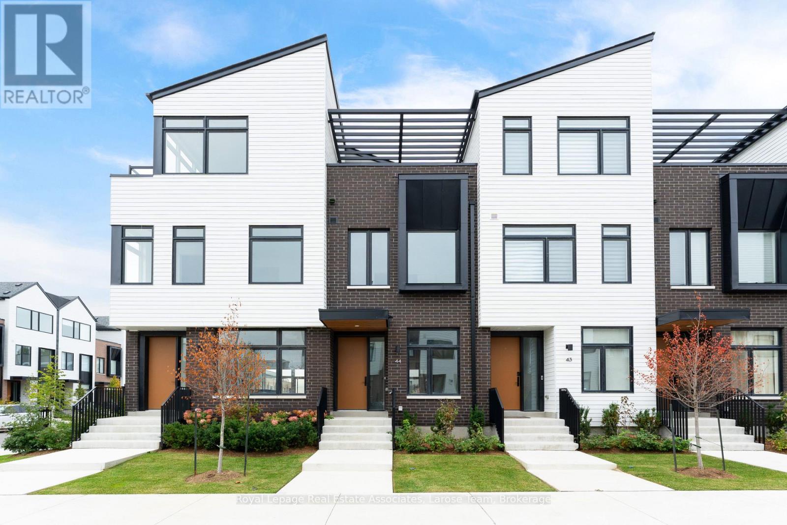 44 - 30 LOU PARSONS WAY, Mississauga, Ontario