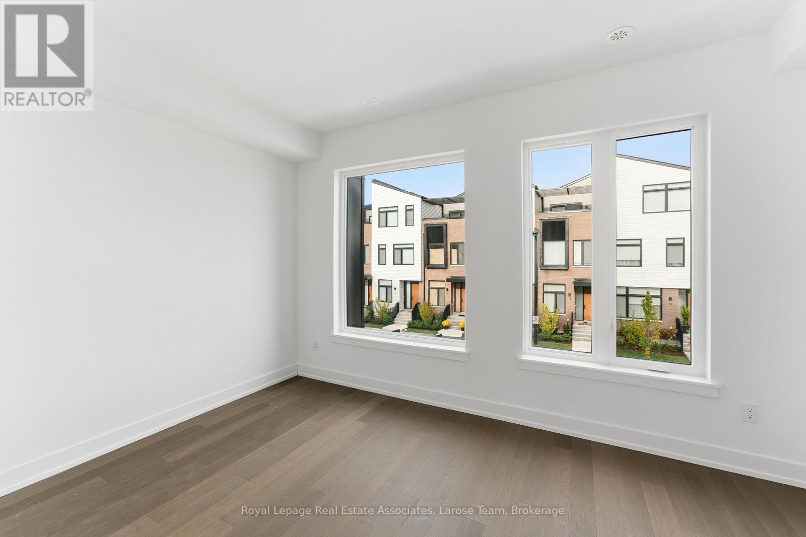 44 - 30 Lou Parsons Way, Mississauga, Ontario  L5H 0B2 - Photo 32 - W12474171