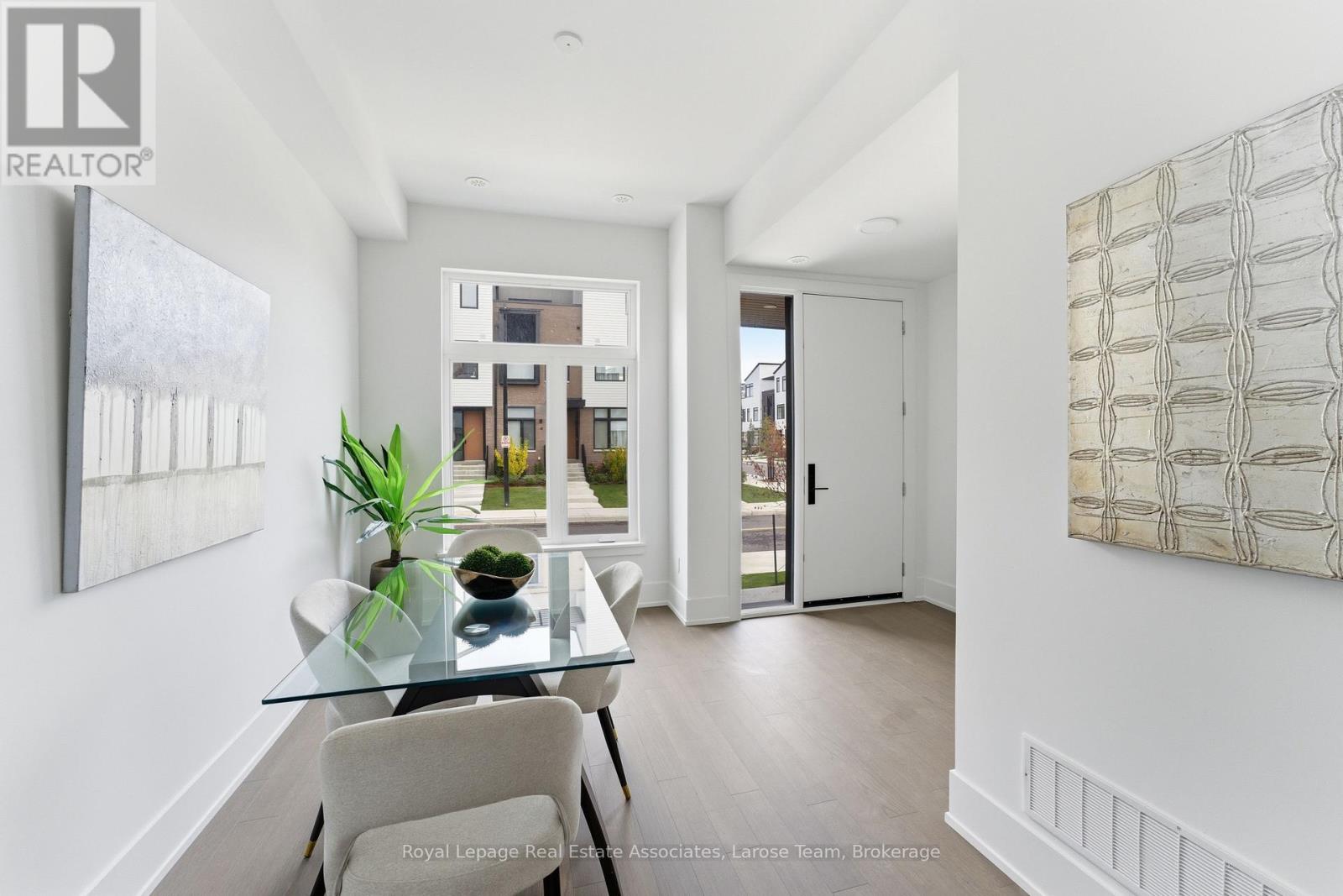 44 - 30 Lou Parsons Way, Mississauga, Ontario  L5H 0B2 - Photo 4 - W12474171
