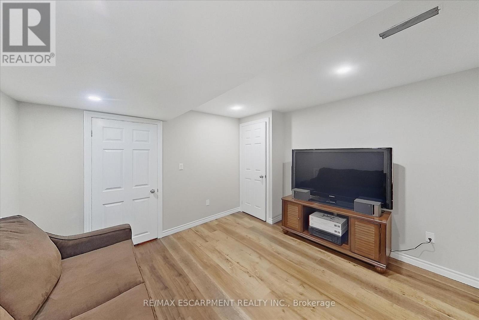19 - 4241 Sarazen Drive, Burlington, Ontario  L7M 5B7 - Photo 32 - W12474191