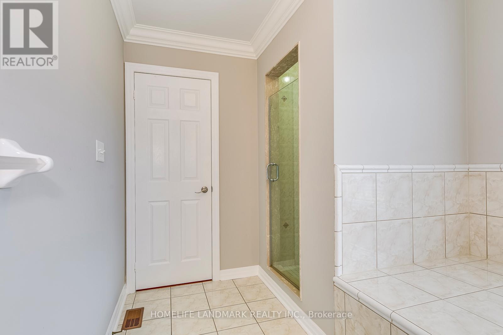 2196 Highcliffe Way, Oakville, Ontario  L6M 5B7 - Photo 32 - W12474201