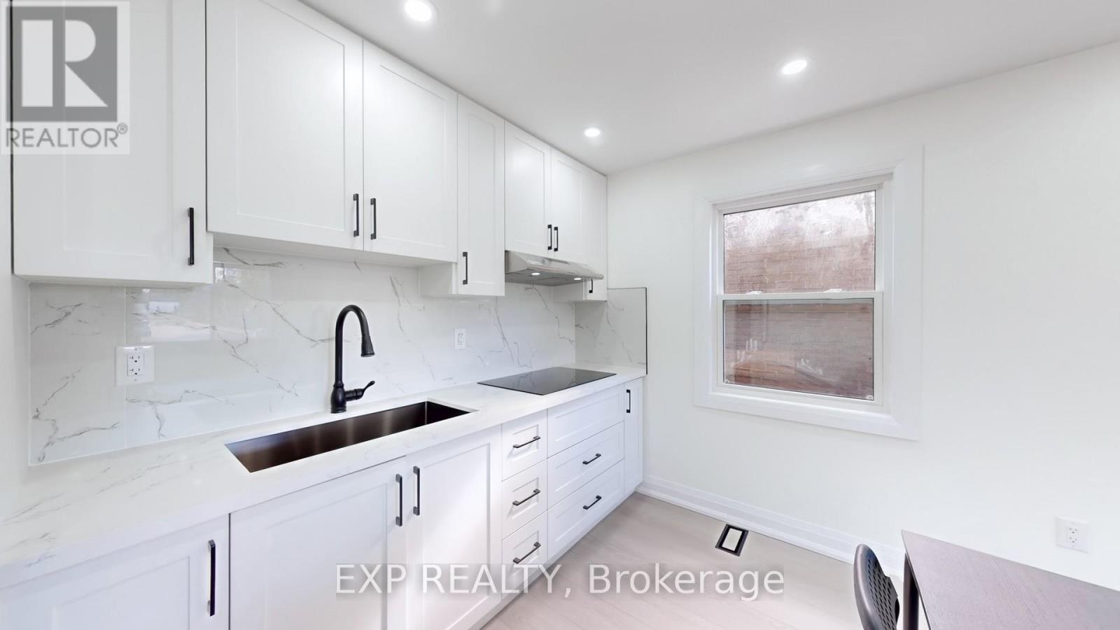 685 Jane Street, Toronto, Ontario  M6N 4A6 - Photo 14 - W12474210