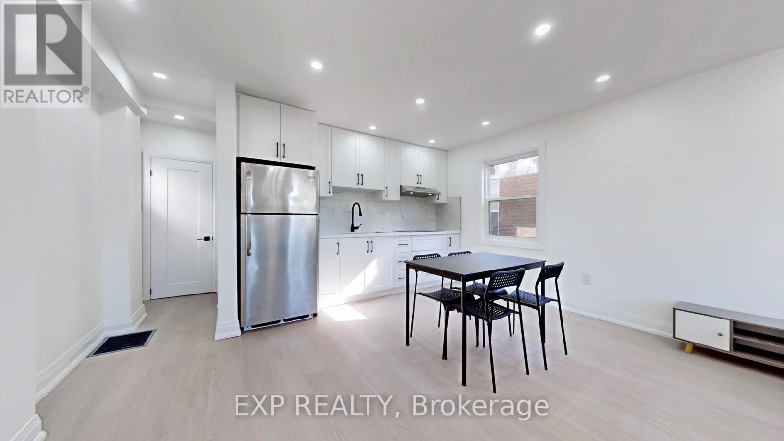 685 Jane Street, Toronto, Ontario  M6N 4A6 - Photo 9 - W12474210