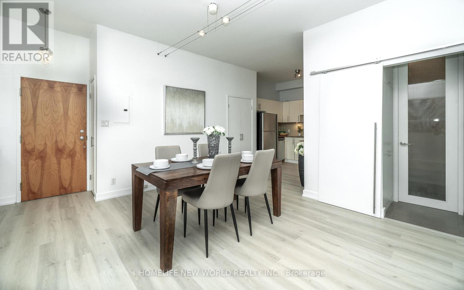 303 - 1 St Johns Road, Toronto, Ontario  M6P 4C7 - Photo 14 - W12474215