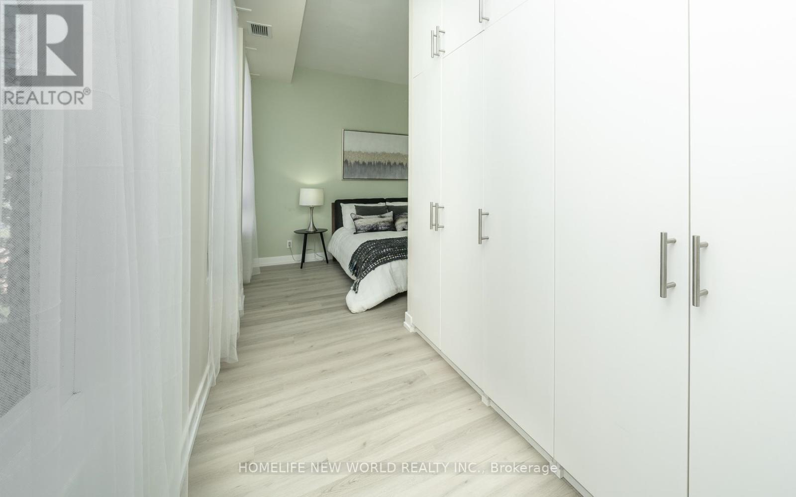 303 - 1 St Johns Road, Toronto, Ontario  M6P 4C7 - Photo 15 - W12474215