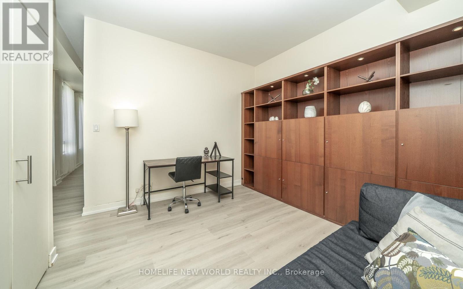 303 - 1 St Johns Road, Toronto, Ontario  M6P 4C7 - Photo 23 - W12474215