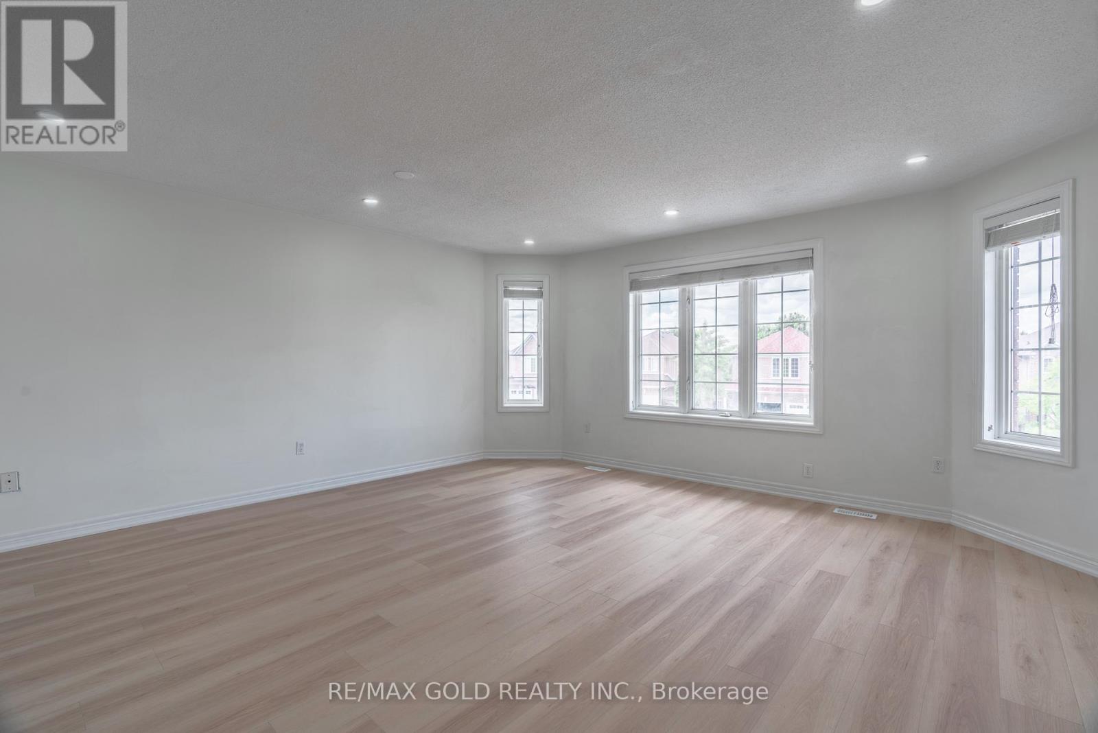 51 Tigerlily Place, Brampton, Ontario  L6R 2C8 - Photo 21 - W12474238