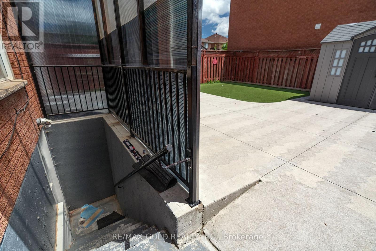 51 Tigerlily Place, Brampton, Ontario  L6R 2C8 - Photo 35 - W12474238