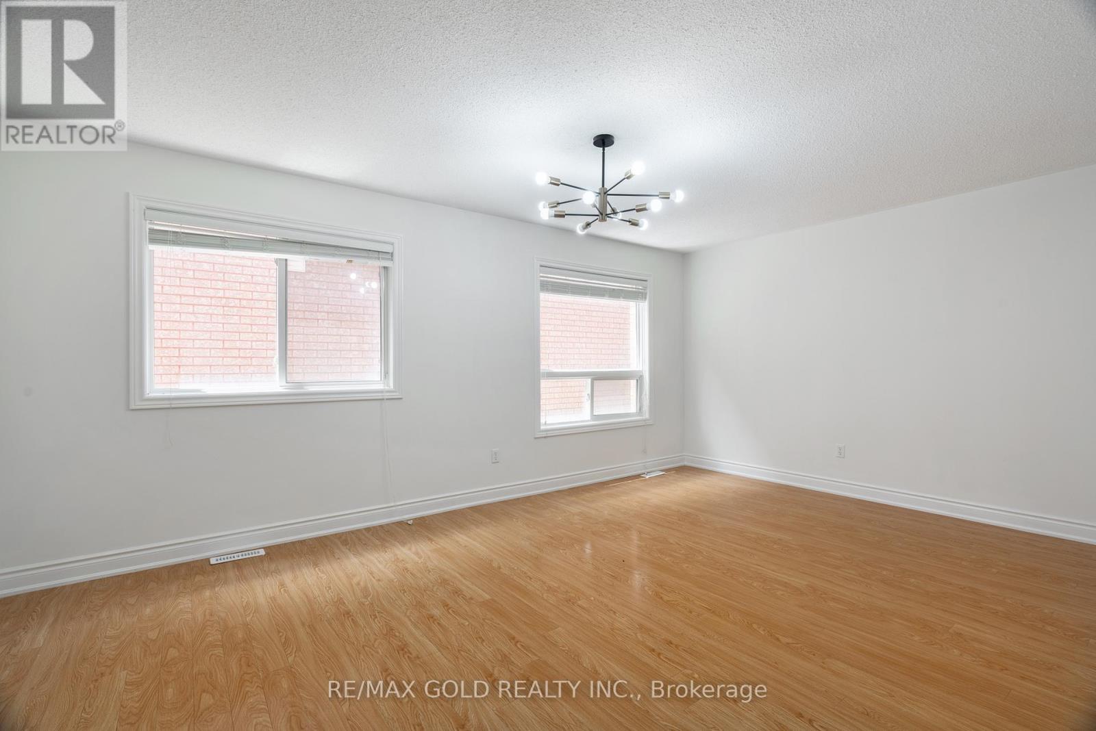 51 Tigerlily Place, Brampton, Ontario  L6R 2C8 - Photo 7 - W12474238