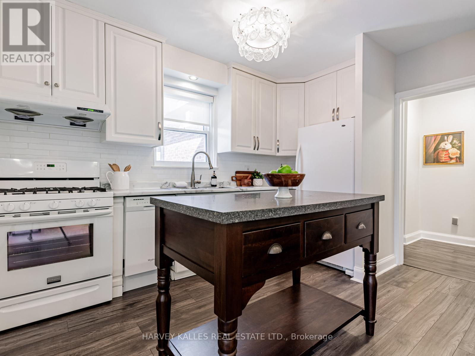 1a Thirty-Seventh Street, Toronto, Ontario  M8W 3L5 - Photo 12 - W12474246