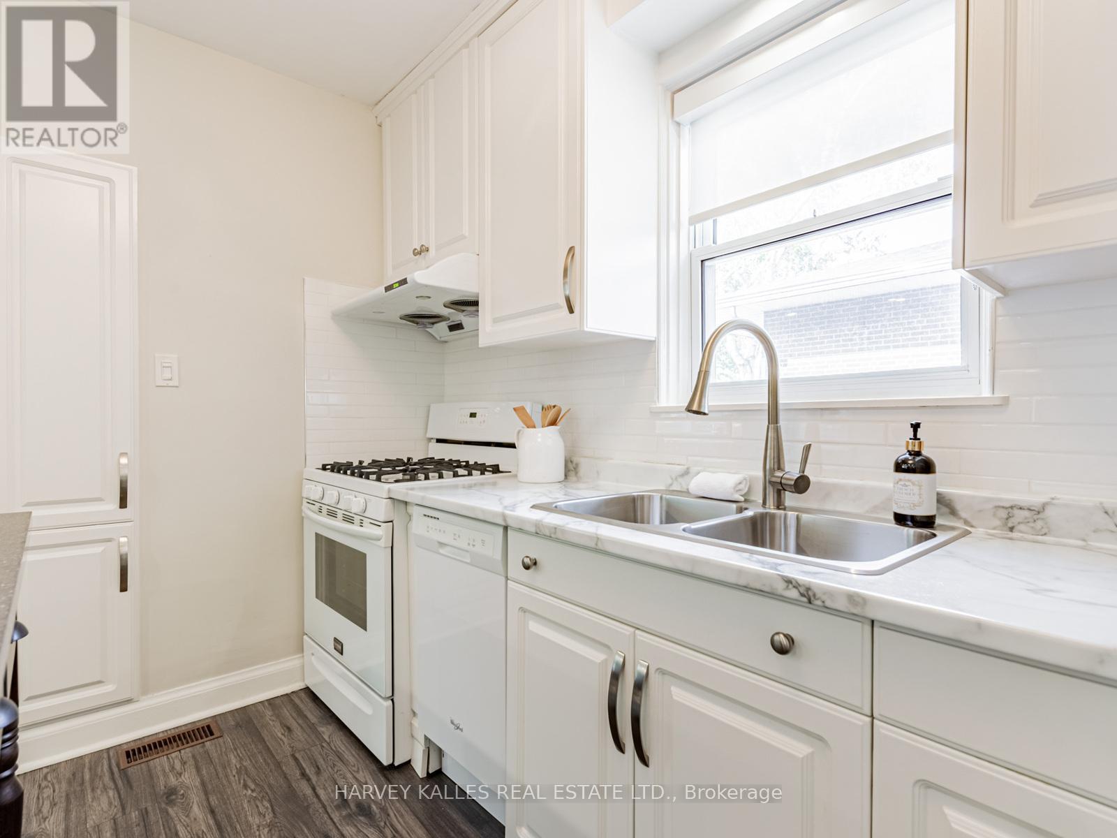 1a Thirty-Seventh Street, Toronto, Ontario  M8W 3L5 - Photo 14 - W12474246