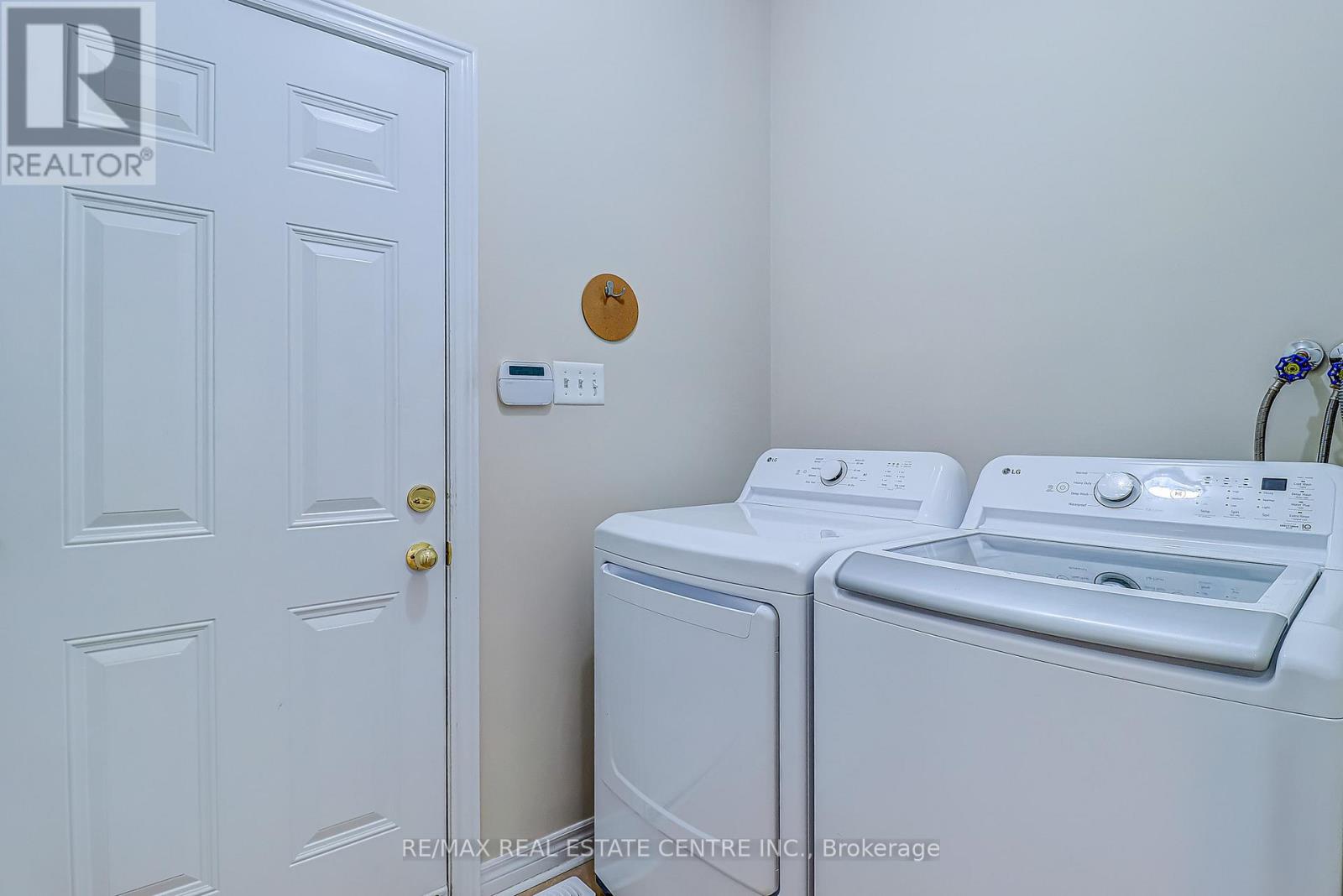 33 Calliandra Trail, Brampton, Ontario  L6R 0S3 - Photo 28 - W12474282